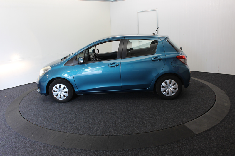 Toyota Yaris 1.0 VVT-i Aspiration Camera Cruise APK 07-2027 — photo 13