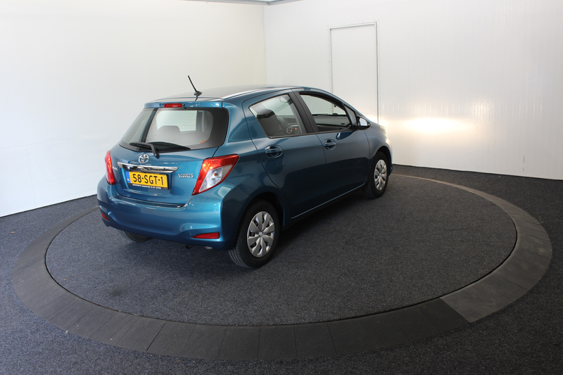 Toyota Yaris 1.0 VVT-i Aspiration Camera Cruise APK 07-2027 — photo 12