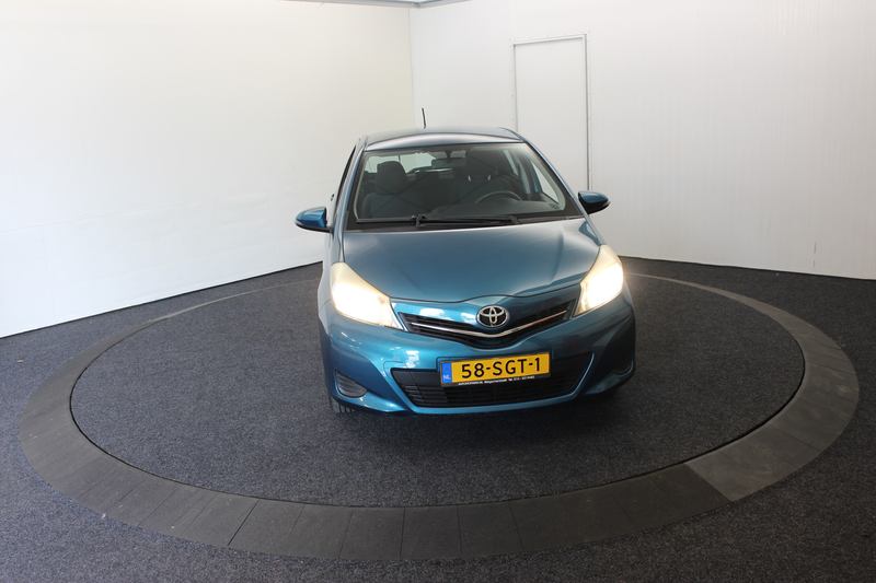 Toyota Yaris 1.0 VVT-i Aspiration Camera Cruise APK 07-2027 — photo 15
