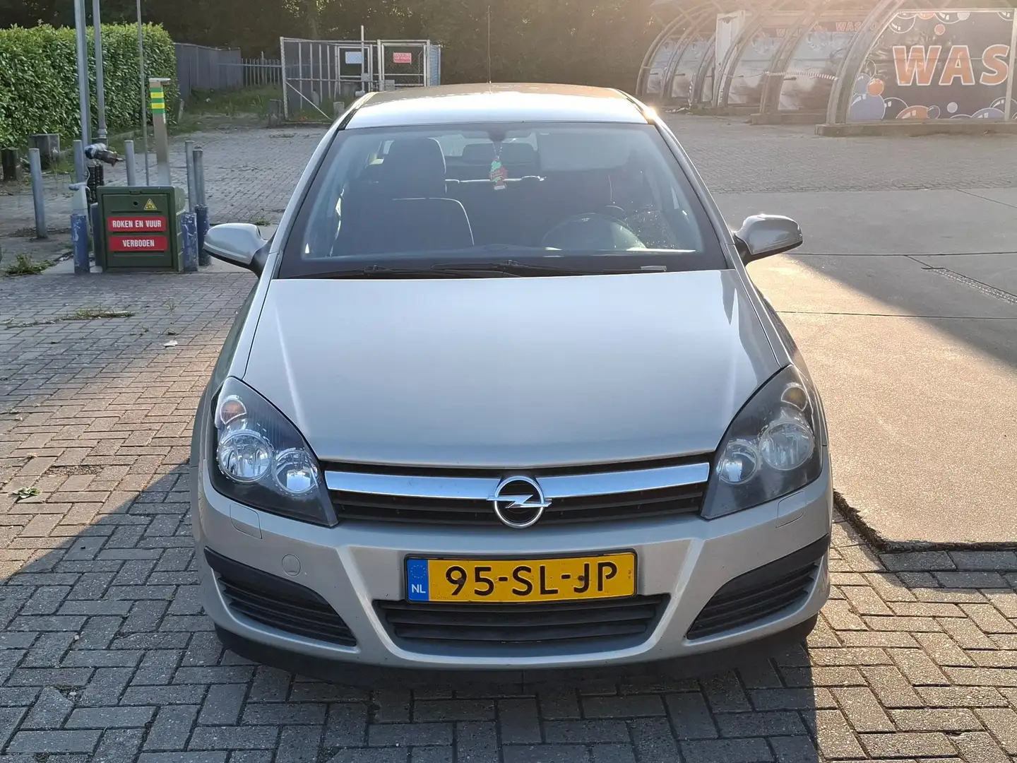 Opel Astra Astra 1.6 Enjoy Grijs - 1