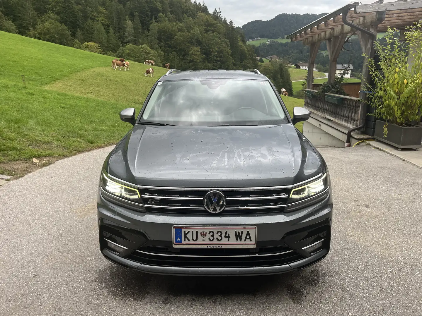 Volkswagen Tiguan Allspace 2,0 TDI SCR 4Motion Highline DSG Grau - 2