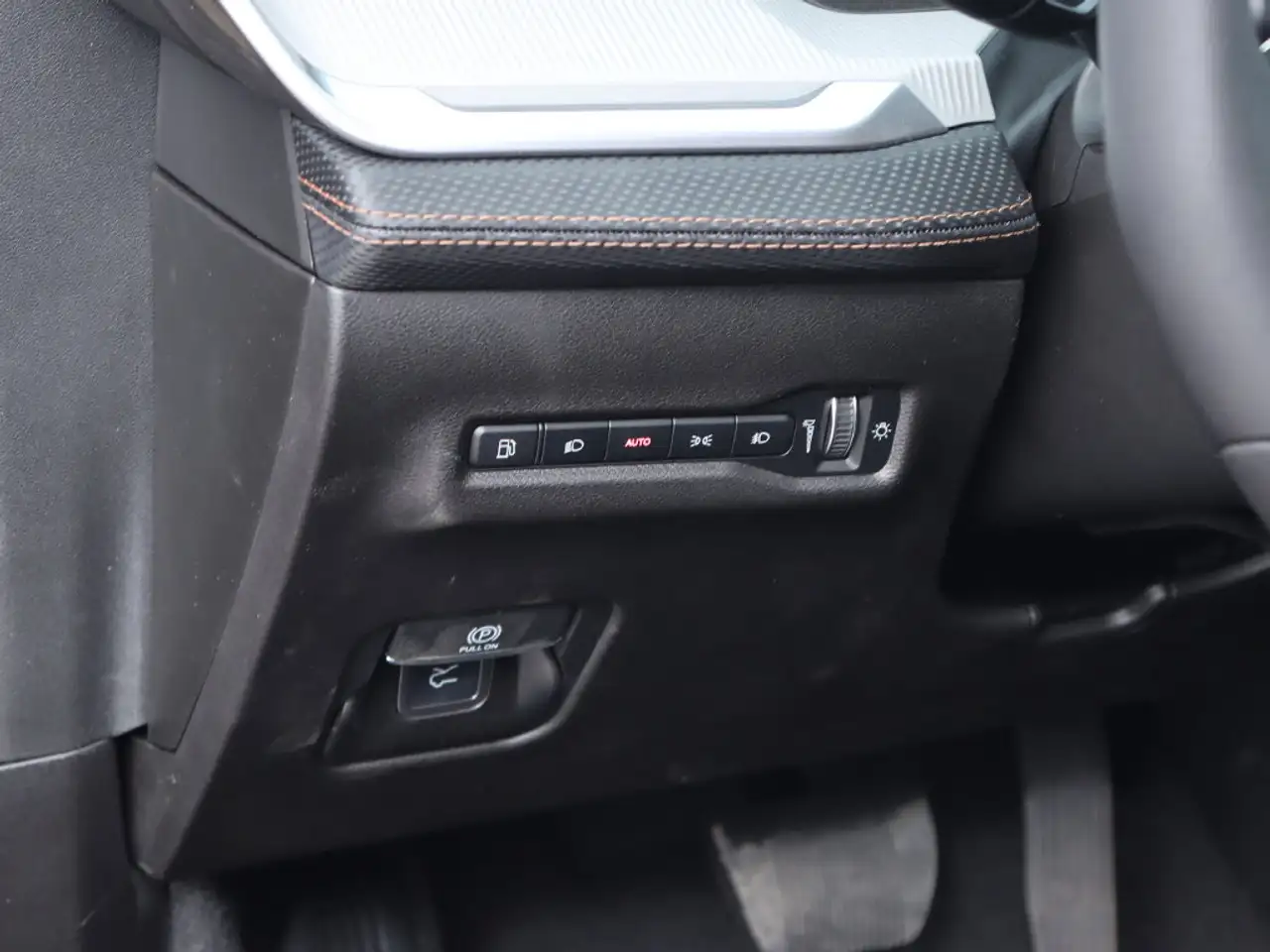 Jeep Cherokee снимка Jeep Cherokee