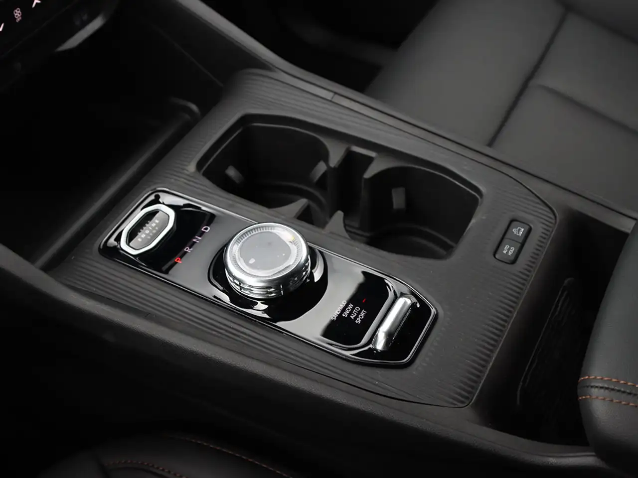 Jeep Cherokee снимка Jeep Cherokee
