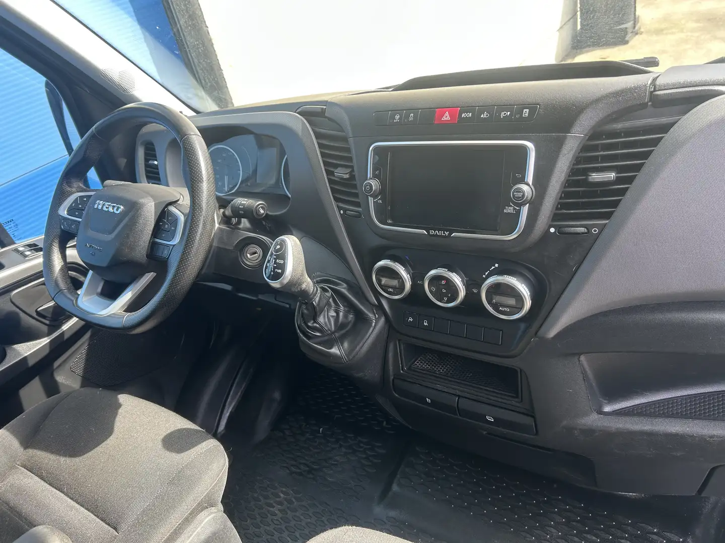 Iveco Daily 3.0L-L3H2 Automaat(€31.397 excl btw)Trekhaak 3,5t sleep Gris - 2