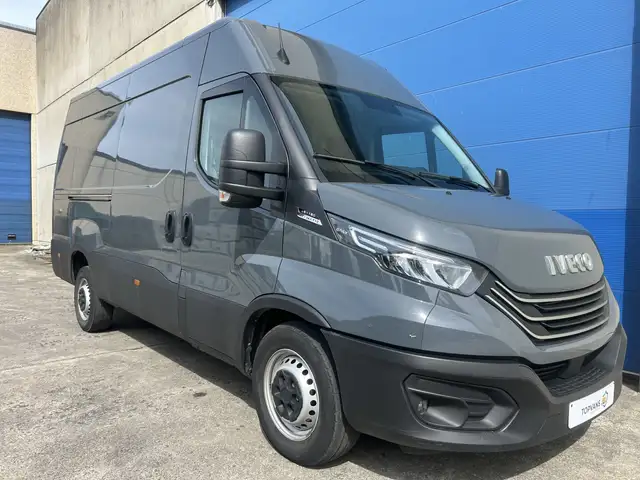 Iveco Daily 3.0L-L3H2 Automaat(€31.397 excl btw)Trekhaak 3,5t sleep