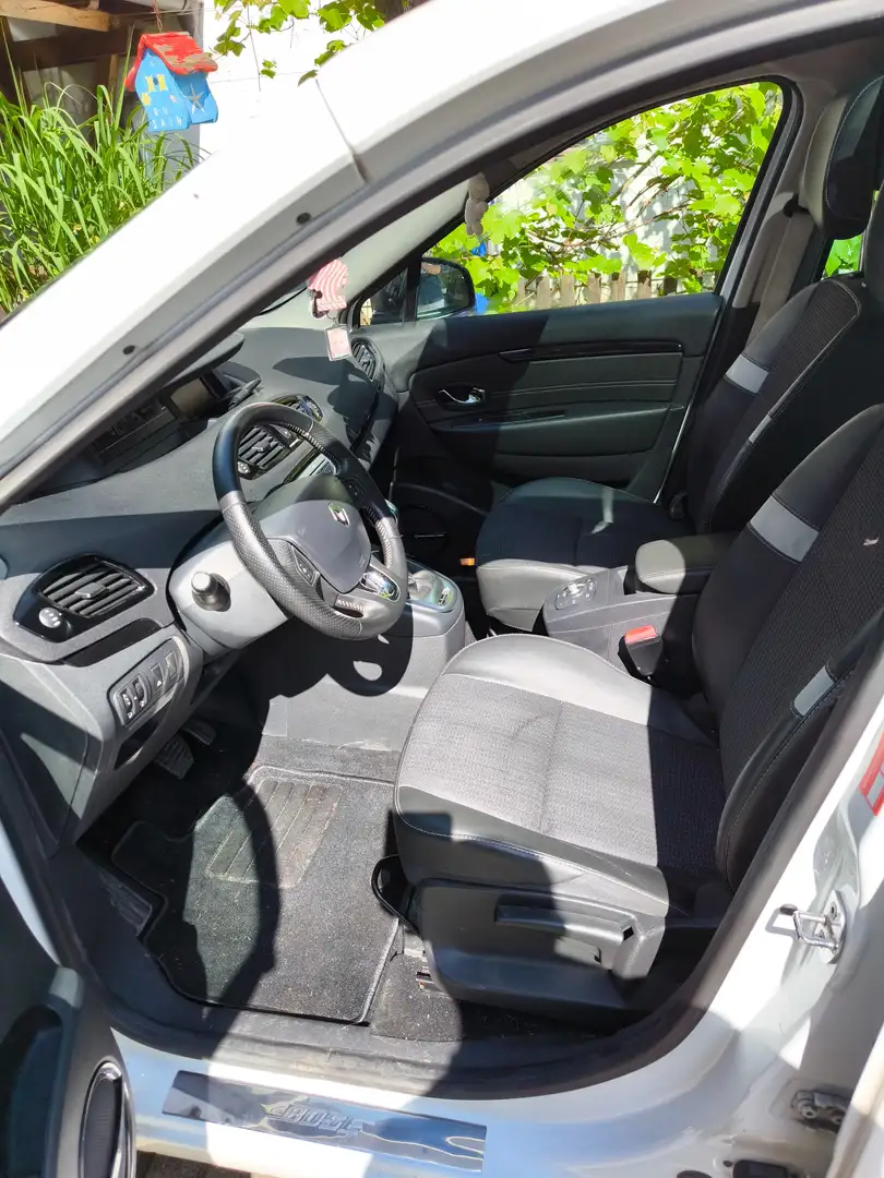 Renault Grand Scenic Grand Scenic dCi 150 Automatik Bose Edition Weiß - 2