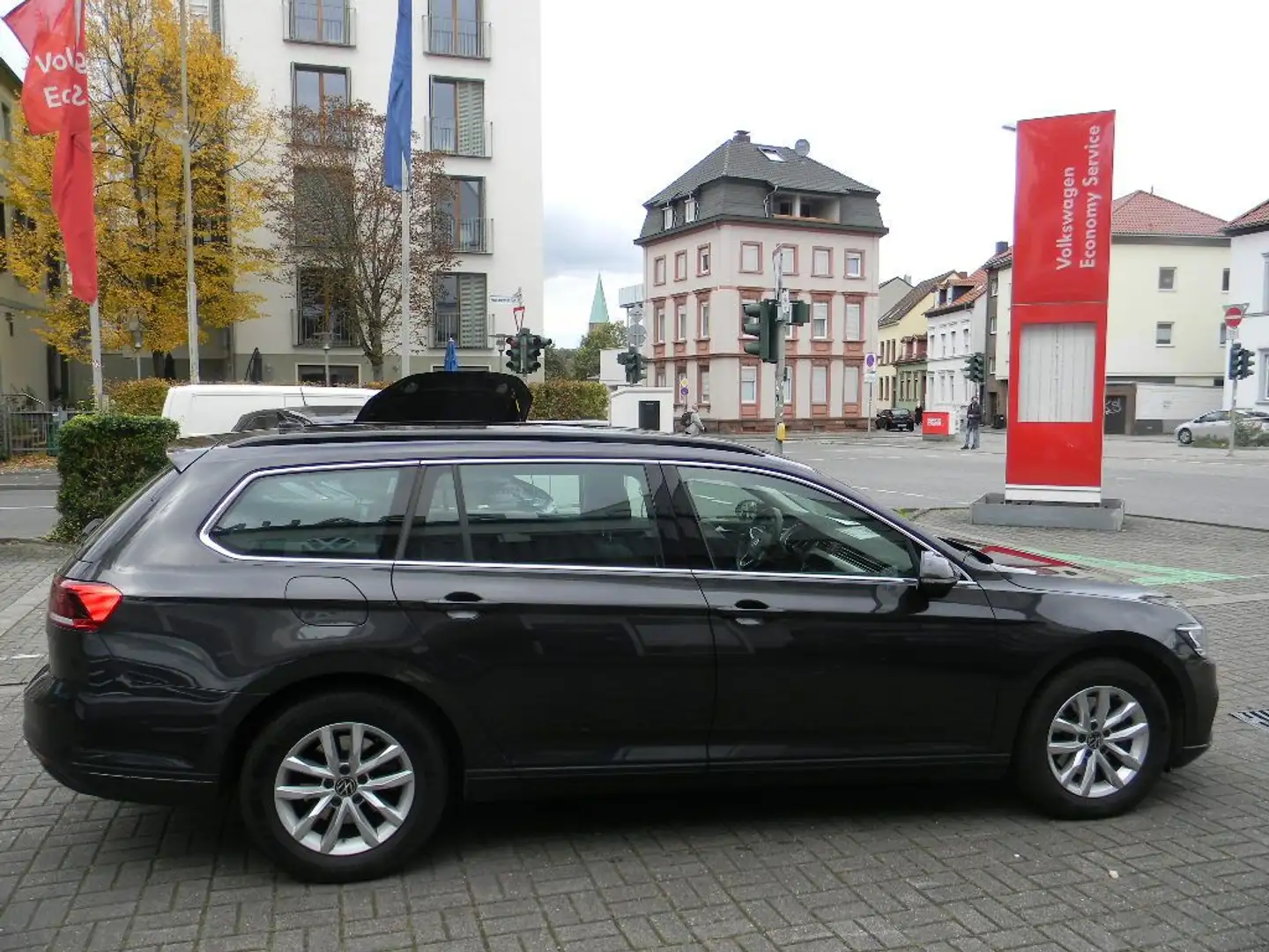 Volkswagen Passat Variant Business 1,5 TSI DSG AHK KAMERA Grau - 2