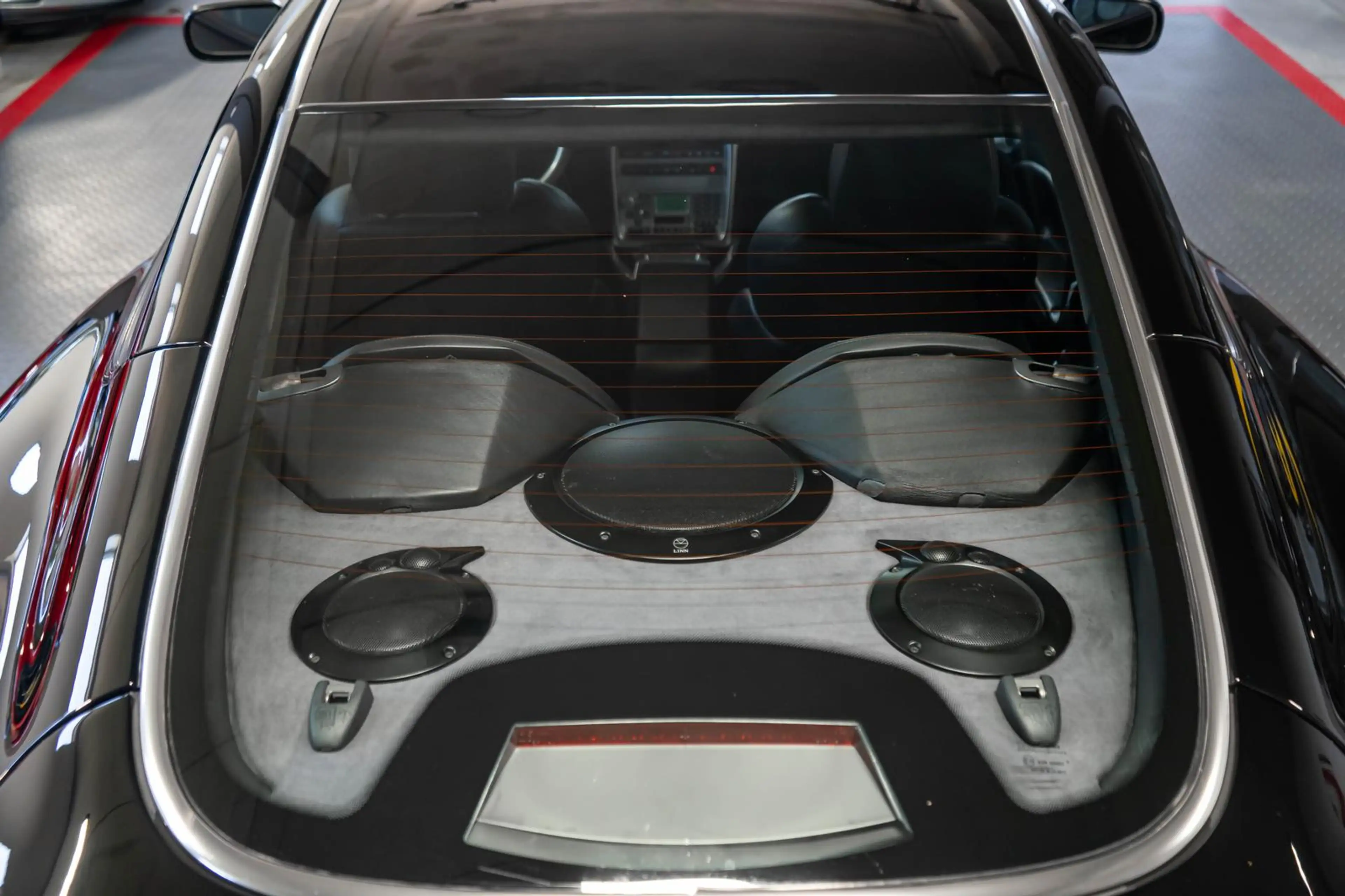 Aston Martin Vanquish V12 ASM Bowland-Black PDC 2+2 BUCKET — photo 11