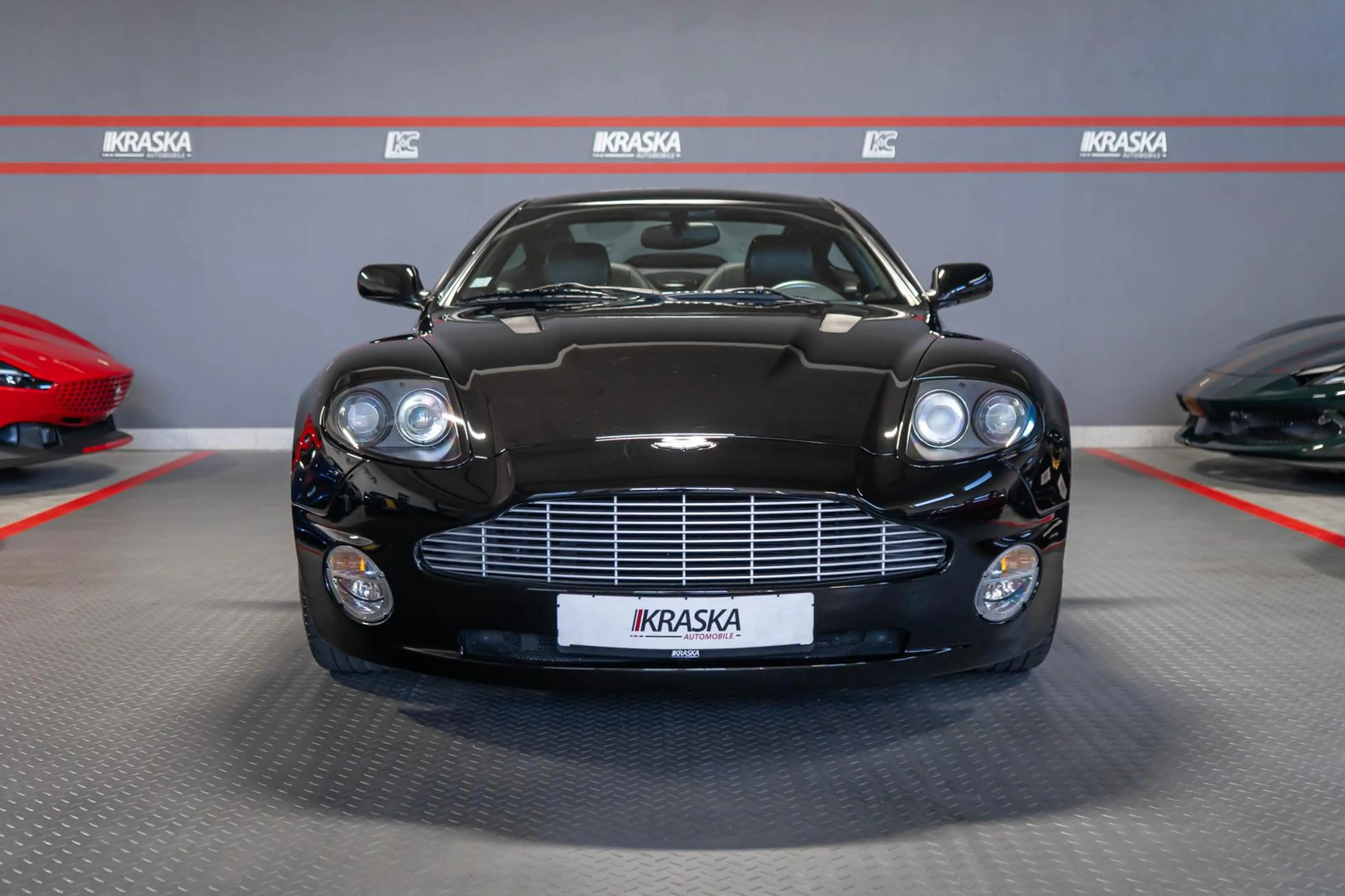 Aston Martin Vanquish V12 ASM Bowland-Black PDC 2+2 BUCKET — photo 5