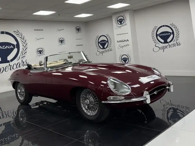 Jaguar E-Type 4.2 S1 Roadster