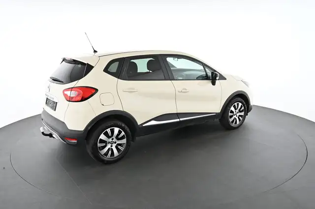 Renault Captur view 4