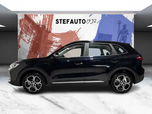 MG ZS view 3