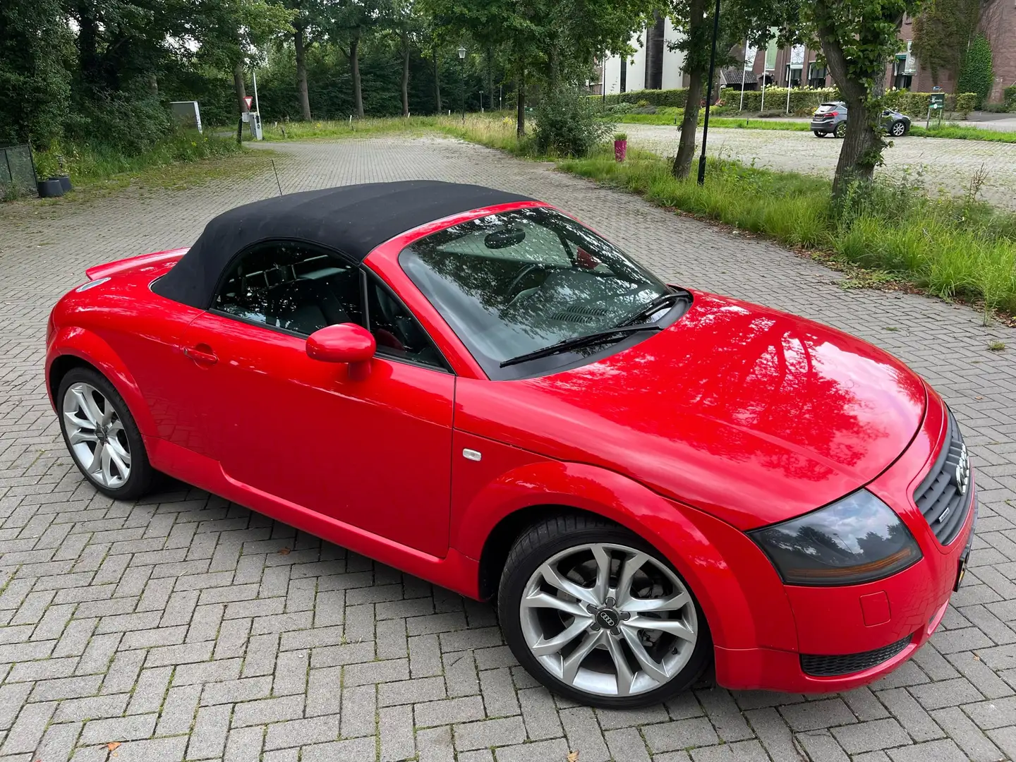 Audi TT 1.8 5V Turbo quattro Rood - 1
