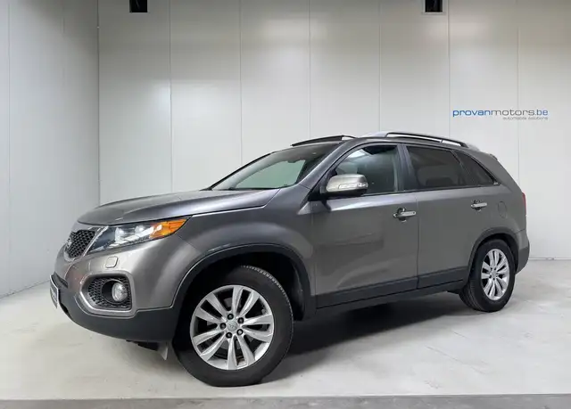 Kia Sorento view 4