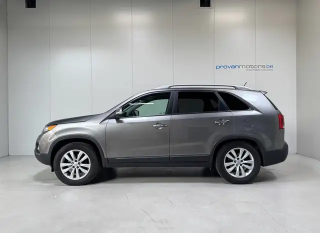 Kia Sorento view 8