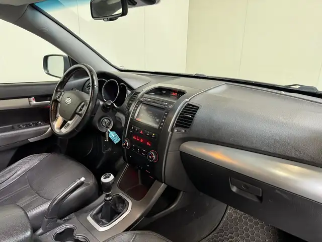 Kia Sorento view 13