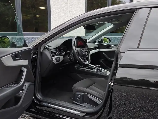 Audi A5 view 11