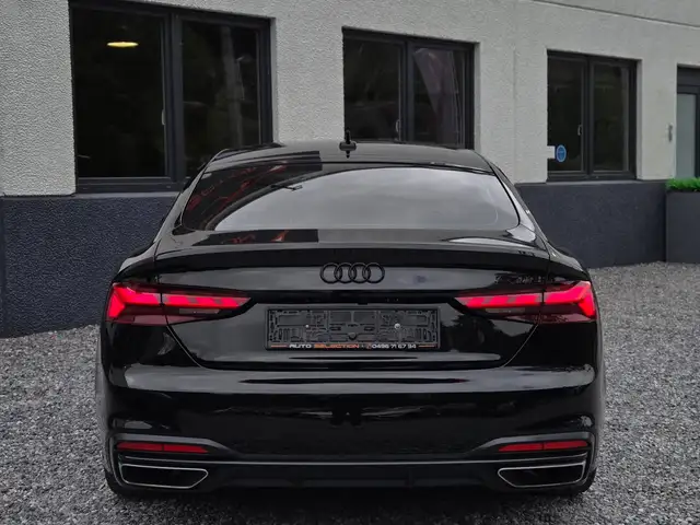 Audi A5 view 4
