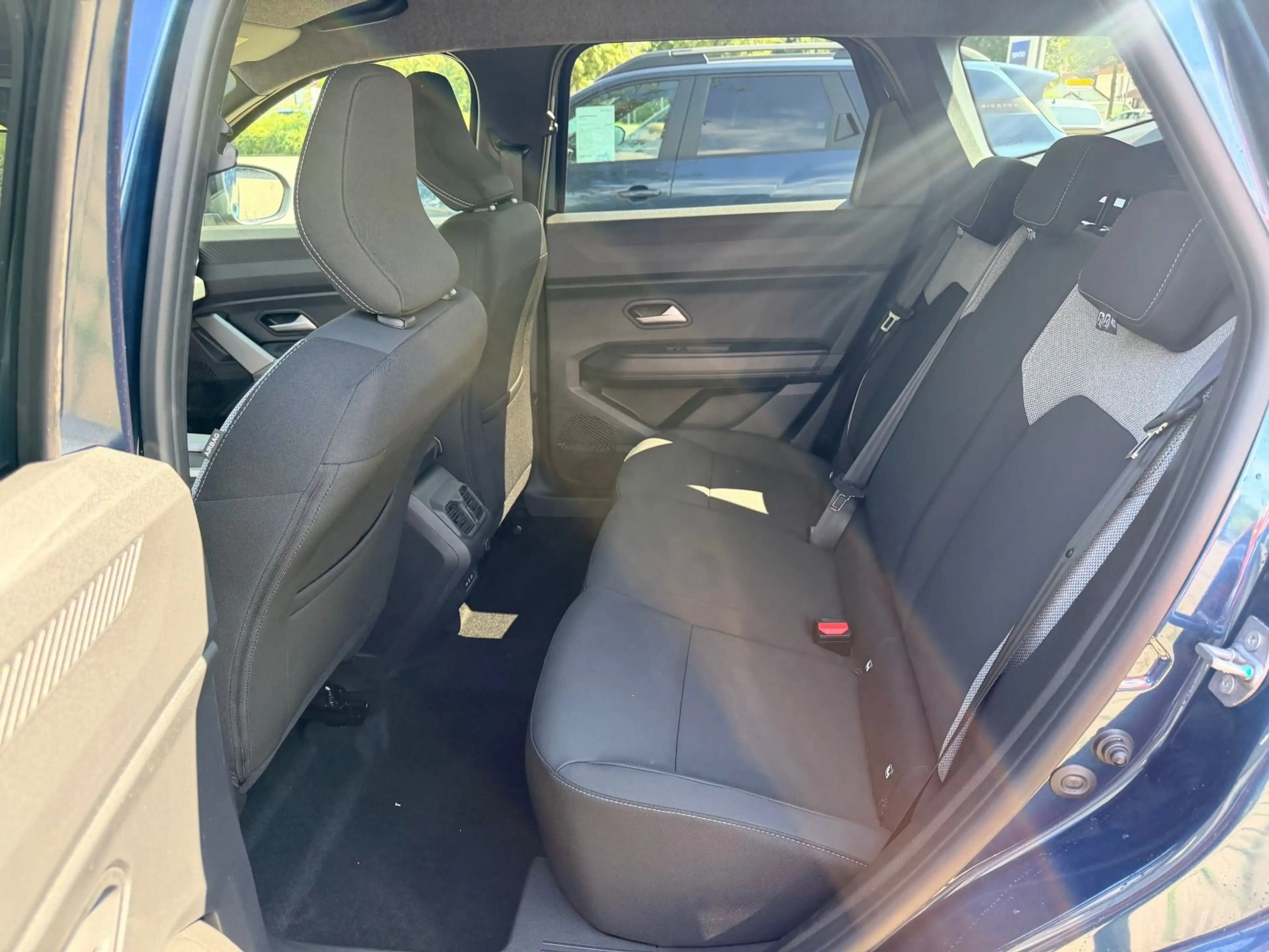 Dacia Bigster Journey Hybrid-G 150 4x4*City&WinterPlus — photo 8