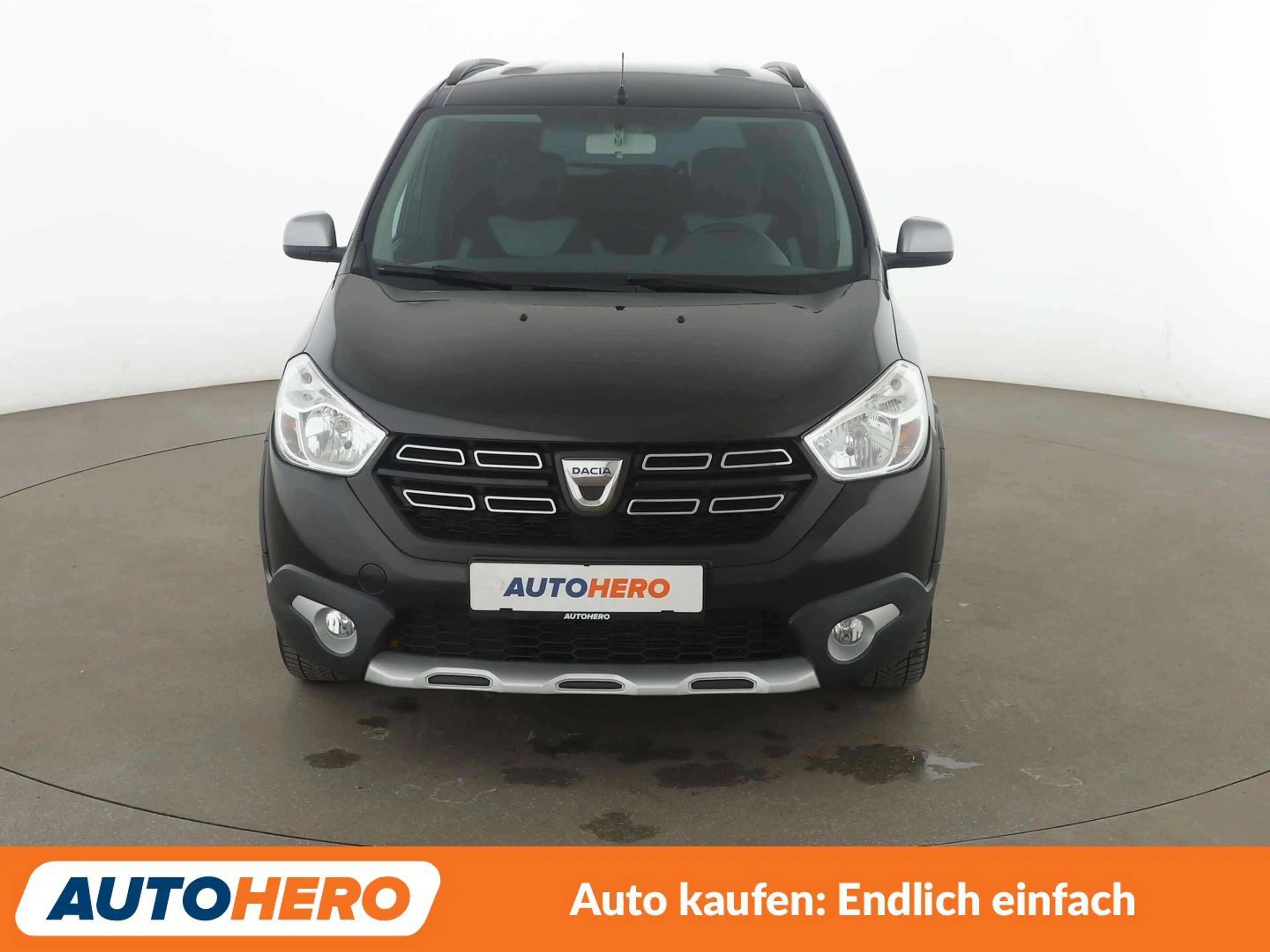 Dacia Lodgy 1.6 SCe Stepway *NAVI*CAM*TEMPO*SHZ*KLIMA* — photo 9
