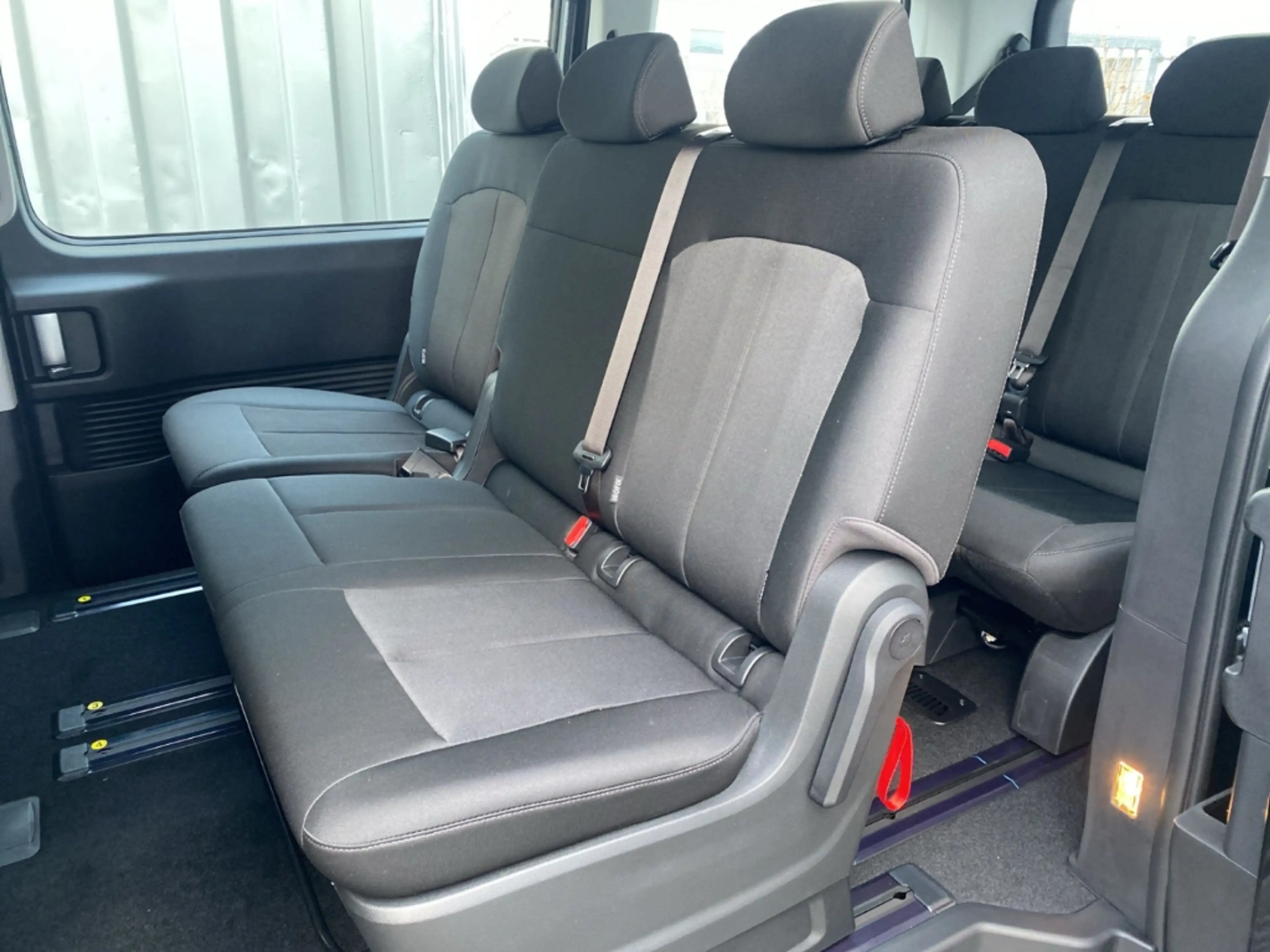 Hyundai STARIA Trend Hybrid 2WD 9-Sitzer Navi LED ACC — photo 10
