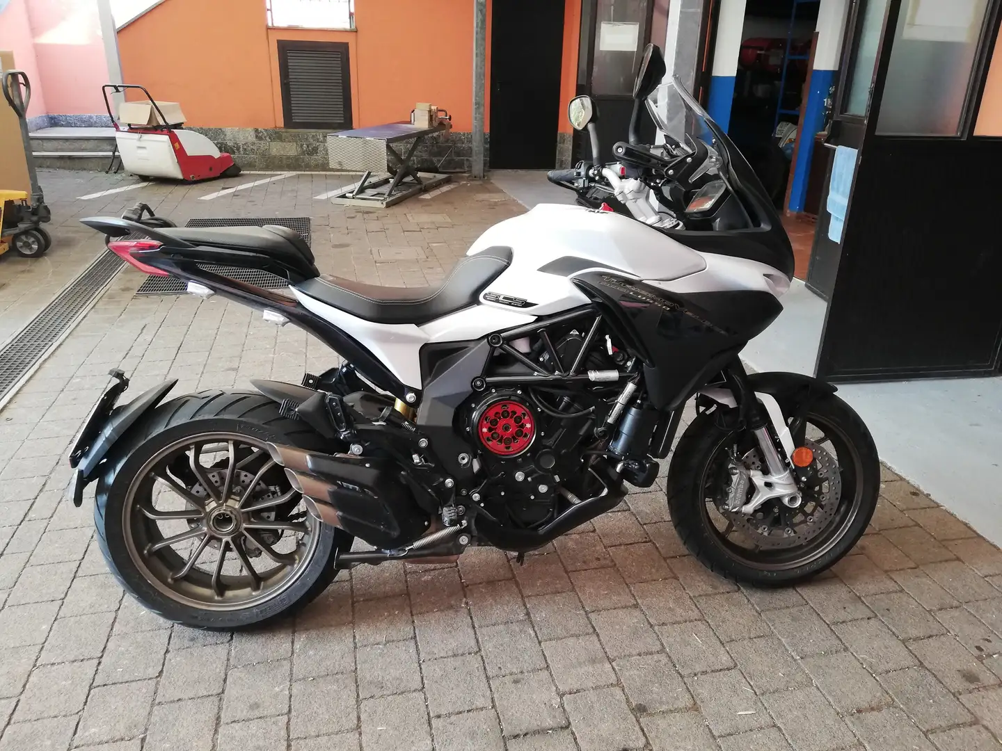 MV Agusta Turismo Veloce 800 Lusso SCS Bianco - 2