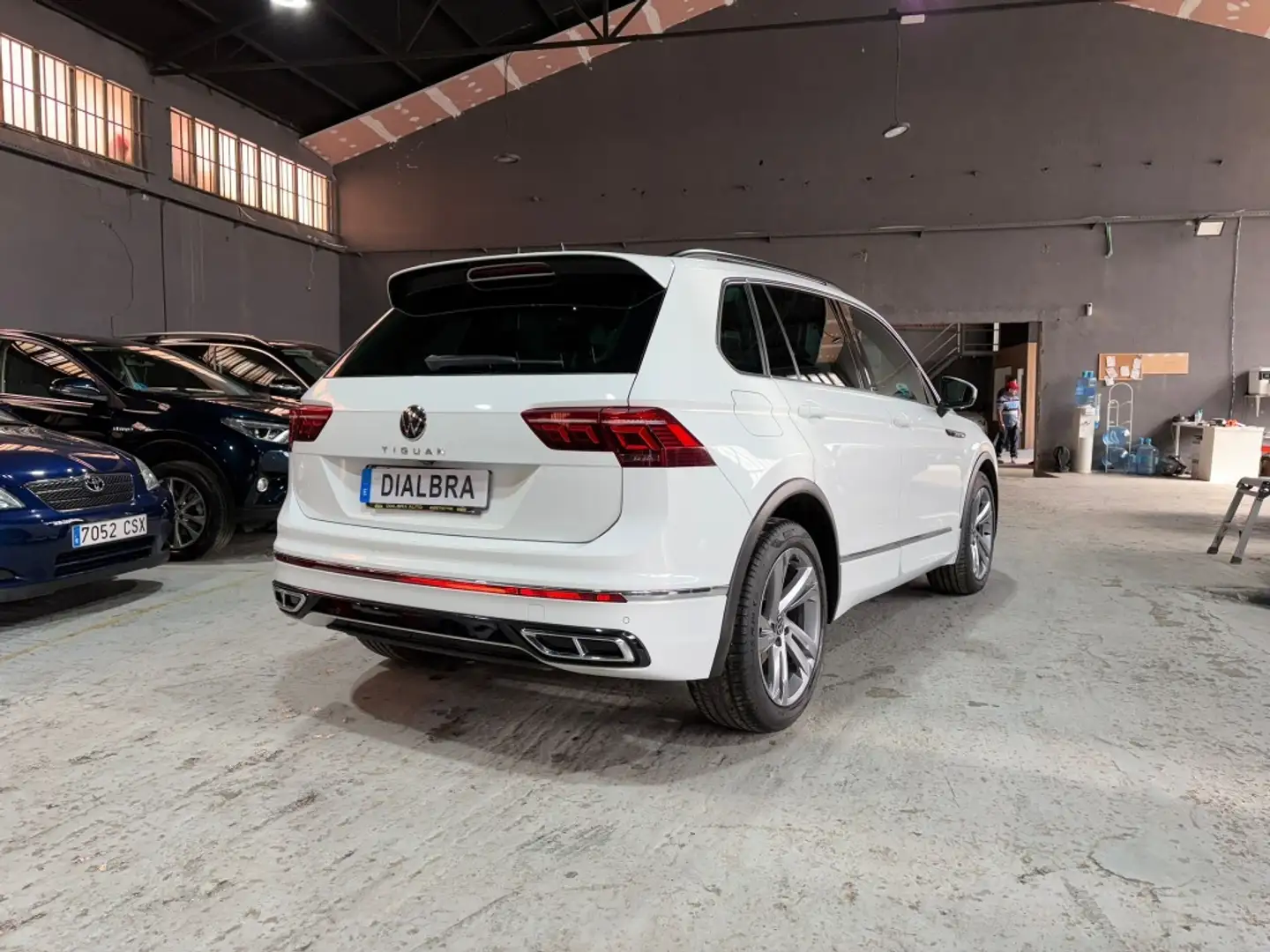 Volkswagen Tiguan 2.0TDI R-Line DSG 110kW Blanco - 1