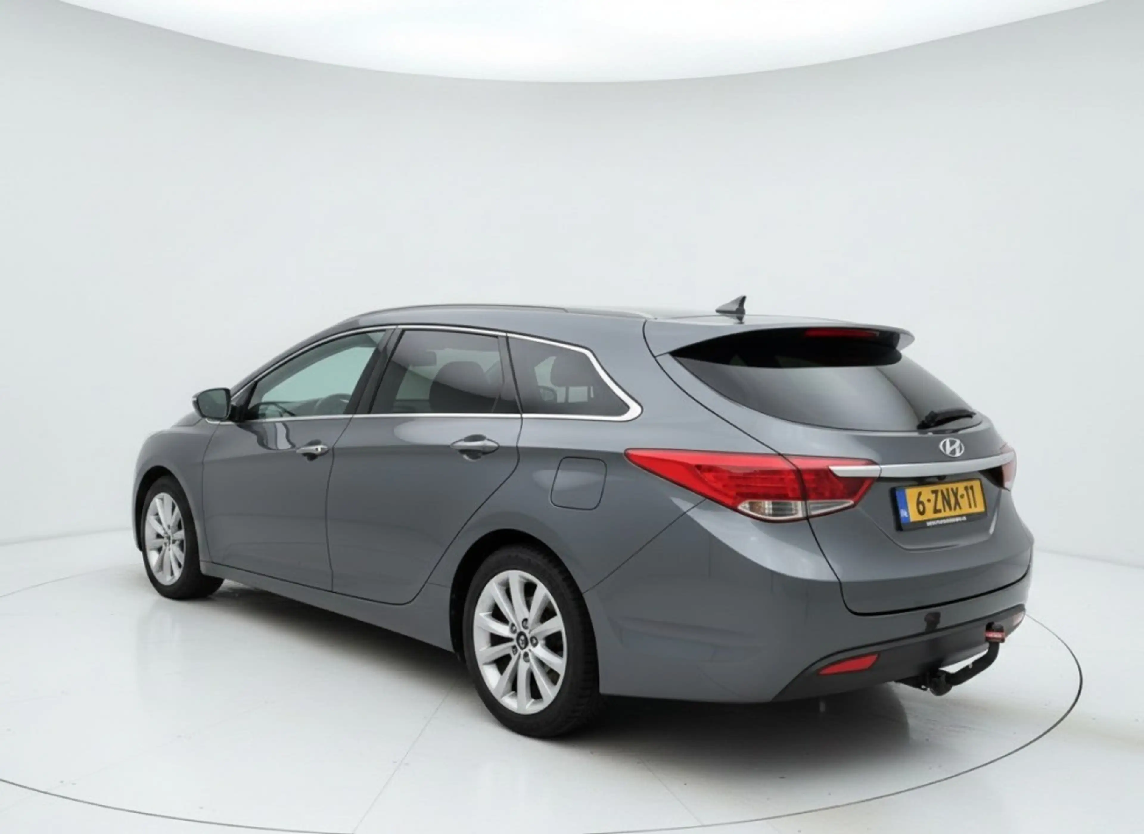Hyundai i40 2.0 GDI I-VISION, LED, Cruise, Navi, Camera — photo 8