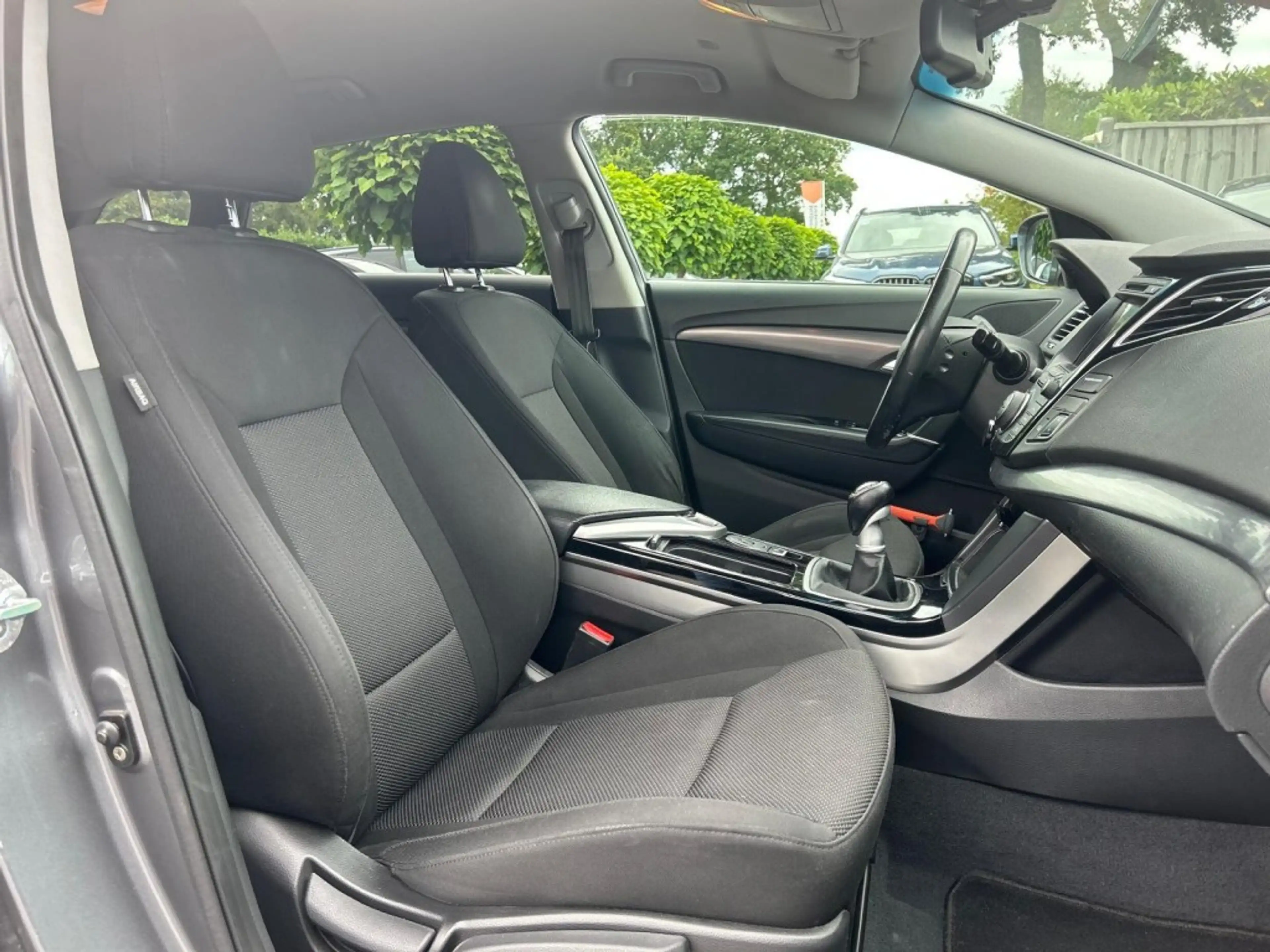 Hyundai i40 2.0 GDI I-VISION, LED, Cruise, Navi, Camera — photo 9