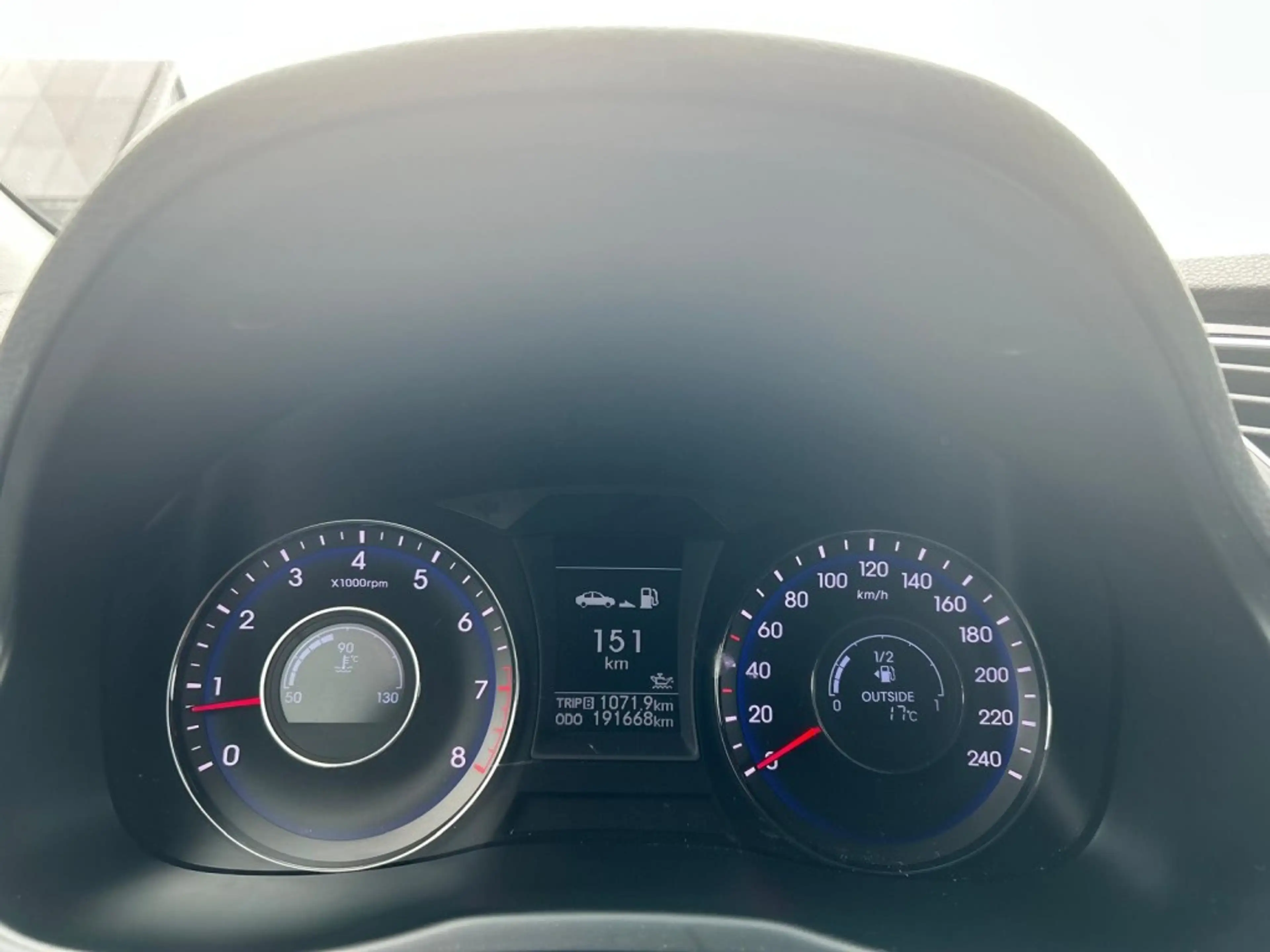 Hyundai i40 2.0 GDI I-VISION, LED, Cruise, Navi, Camera — photo 15