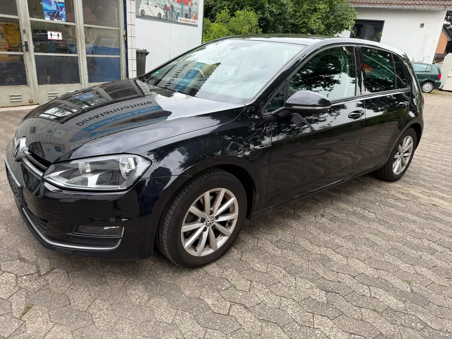 Volkswagen Golf 1.6 TDI BlueMotion Technology DSG Lounge.Automatik Noir - 2