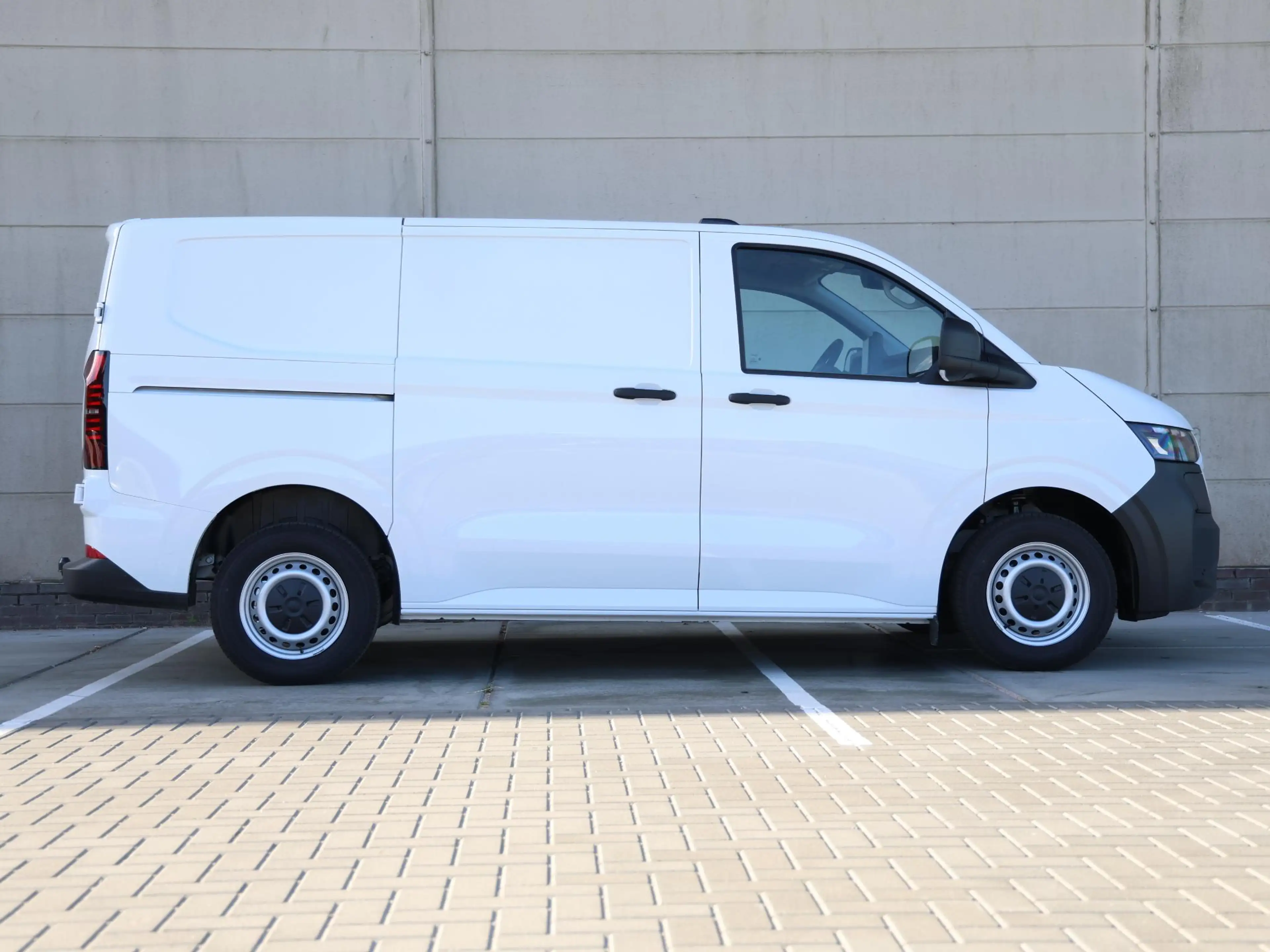 Volkswagen Transporter e-Transporter L1 71 kWh 136PK | Achterdeuren | Nav — photo 2