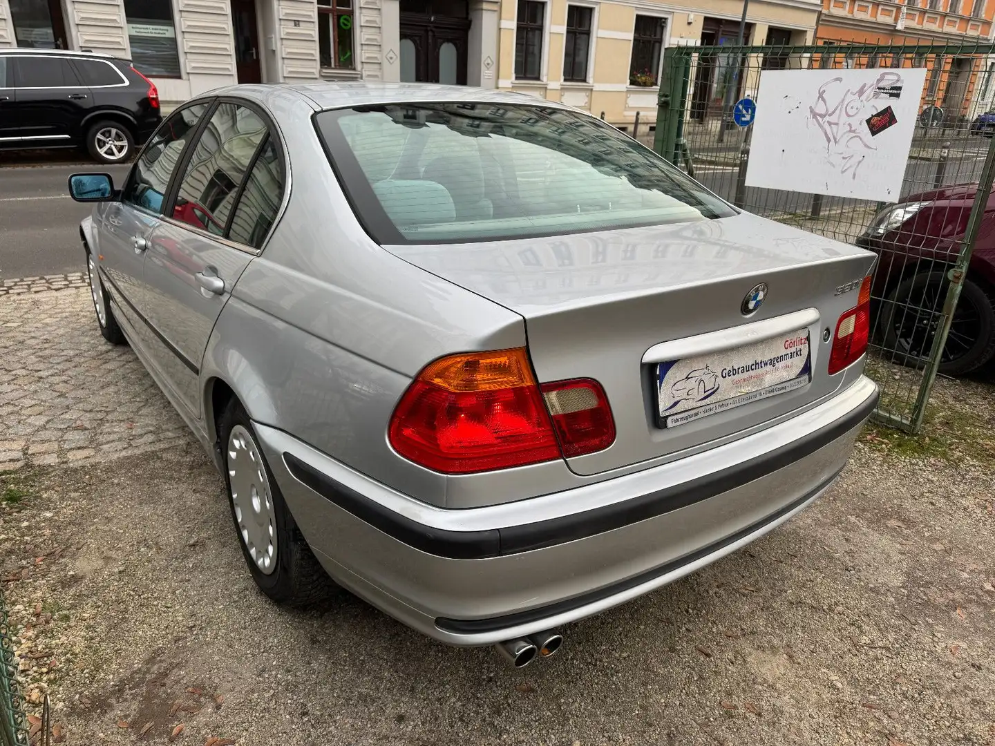 BMW 320 i USB Klimaautomatik USB TÜV & Service neu Silber - 2