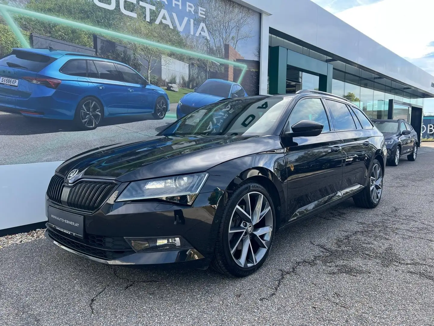 Skoda Superb SportLine TDI DSG Schwarz - 1