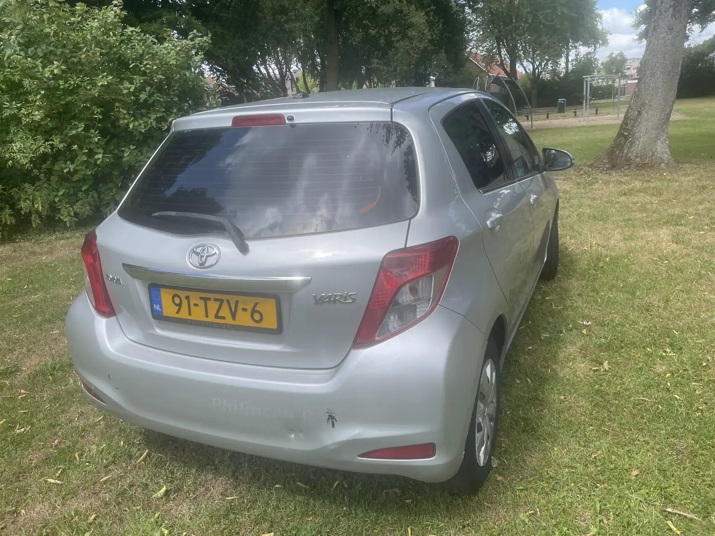 Toyota Yaris 1.0 VVT-i Aspiration Gris - 2
