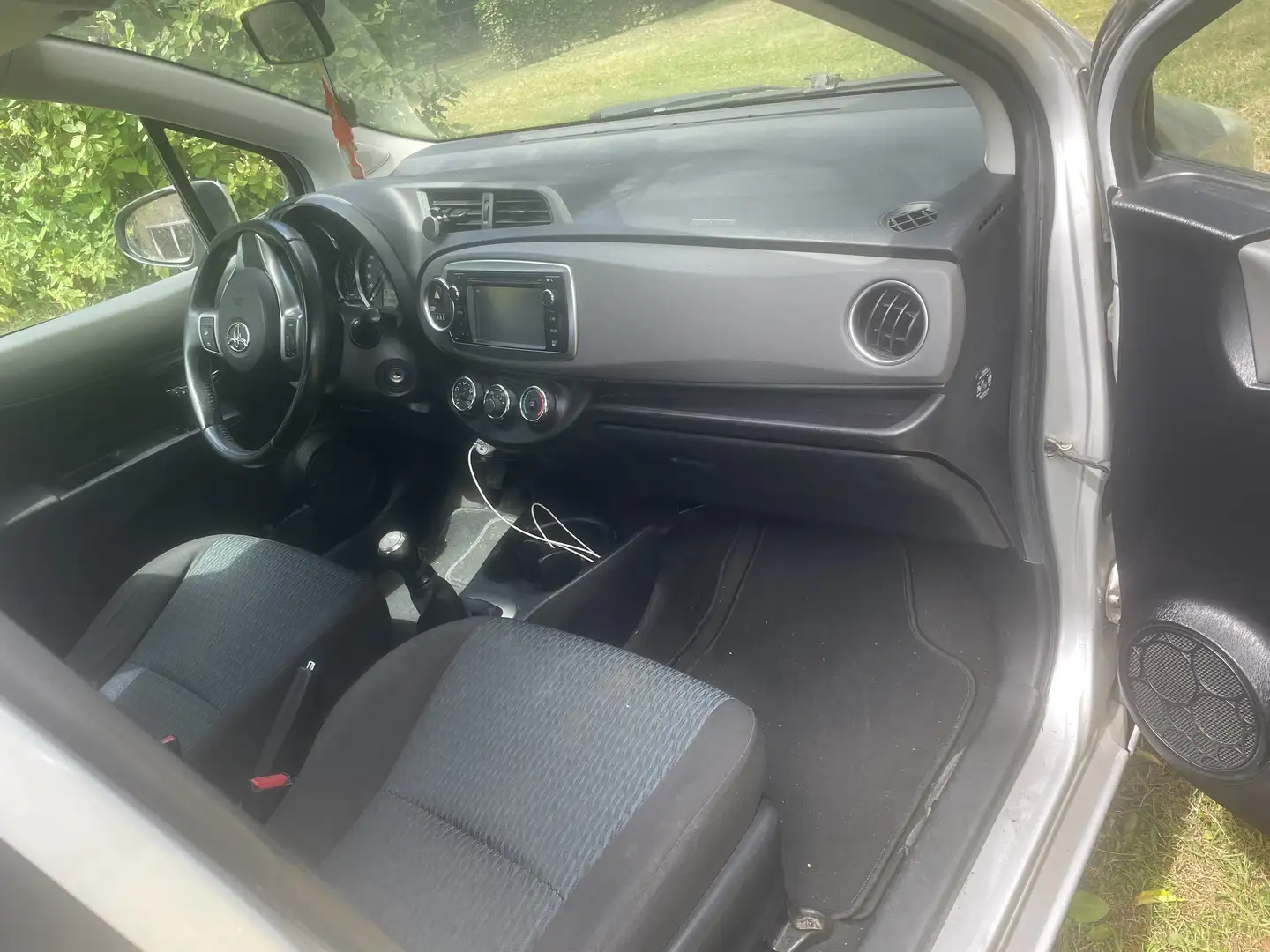 Toyota Yaris 1.0 VVT-i Aspiration Gris - 1