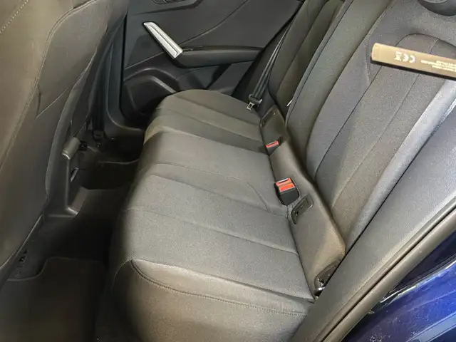 Audi Q2 view 12