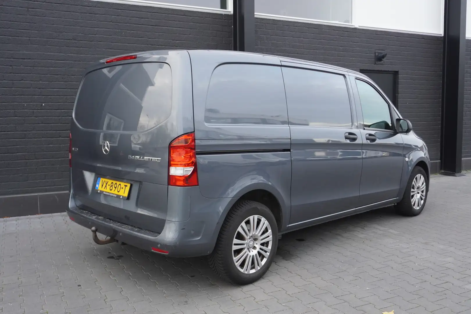 Mercedes-Benz Vito 114 CDI Automaat EURO 6 - Airco - Navi - Cruise - Szary - 2