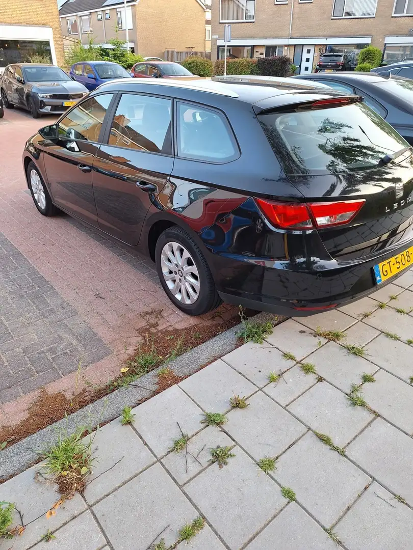 SEAT Leon 1.2 TSI Style ST Zwart - 2