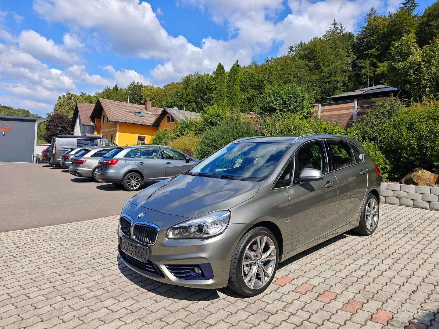 BMW 218 218 d Sport Line Silber - 1