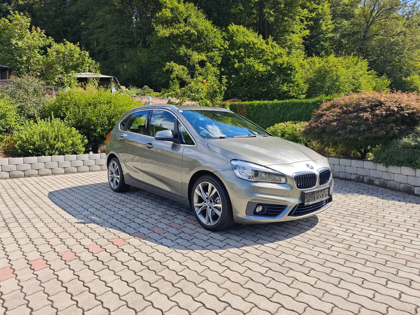 BMW 218 218 d Sport Line Silber - 2