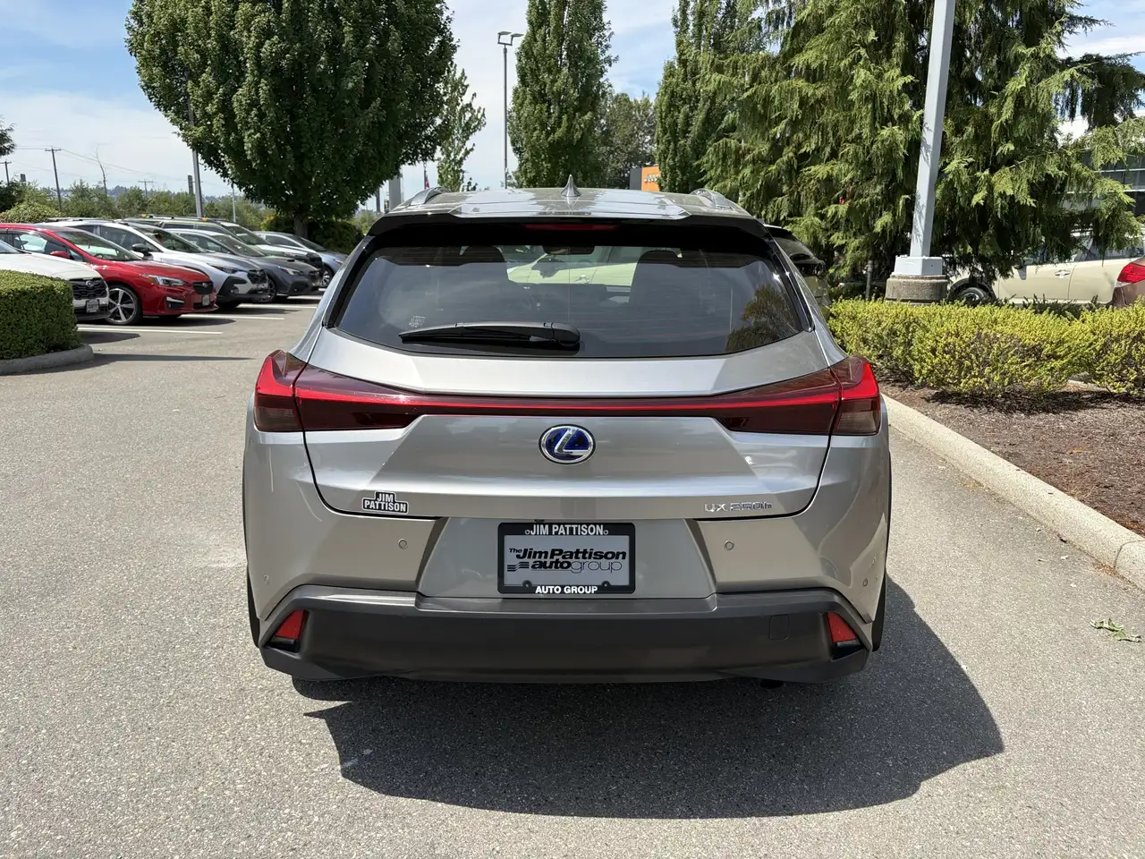 Lexus UX photo Lexus UX