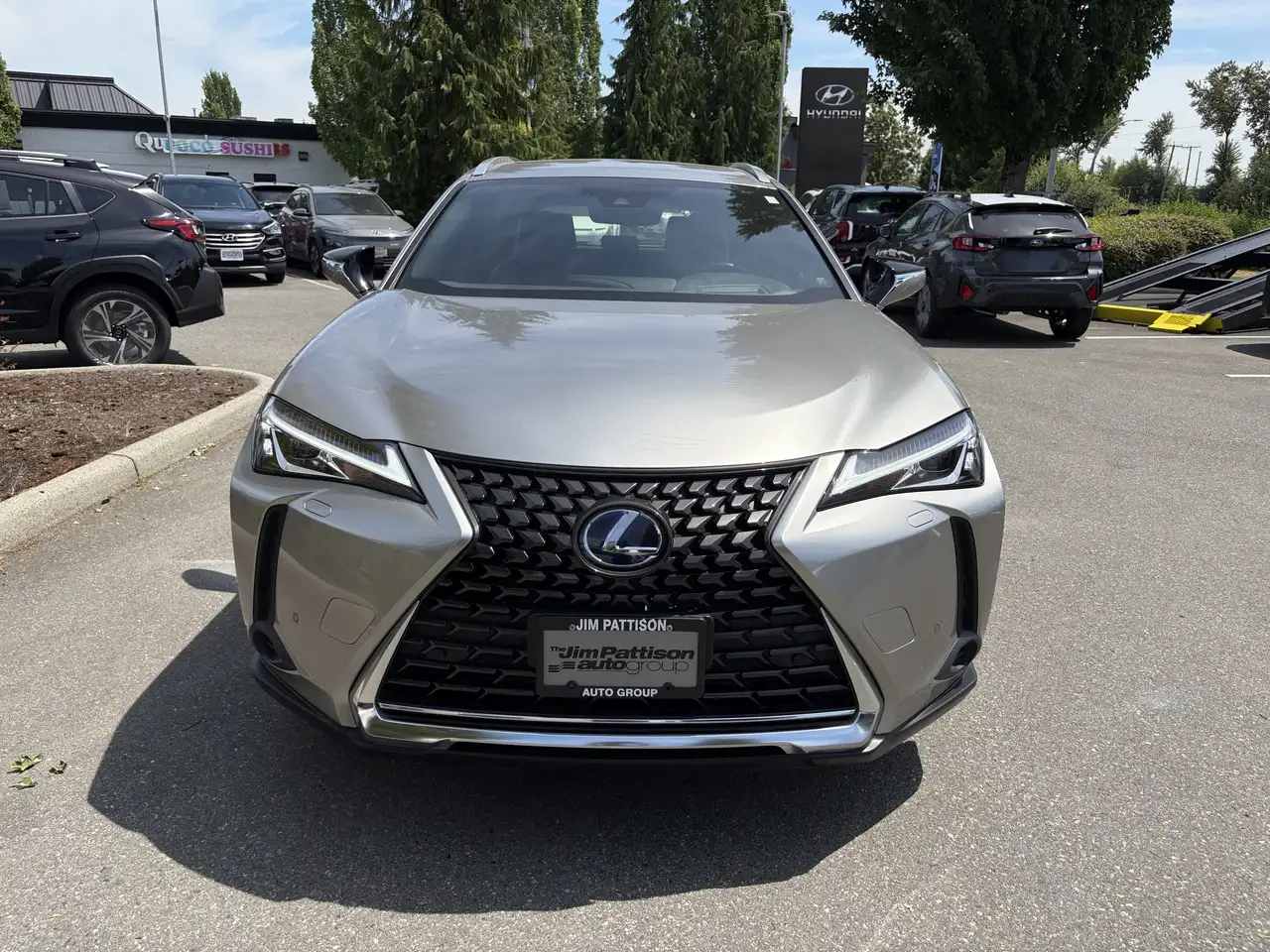 Lexus UX photo Lexus UX