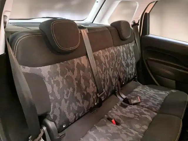 Fiat 500l view 11