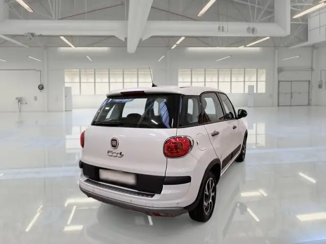 Fiat 500l view 4