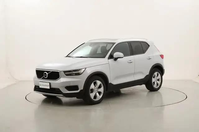 2021 Volvo XC40 in White for sale