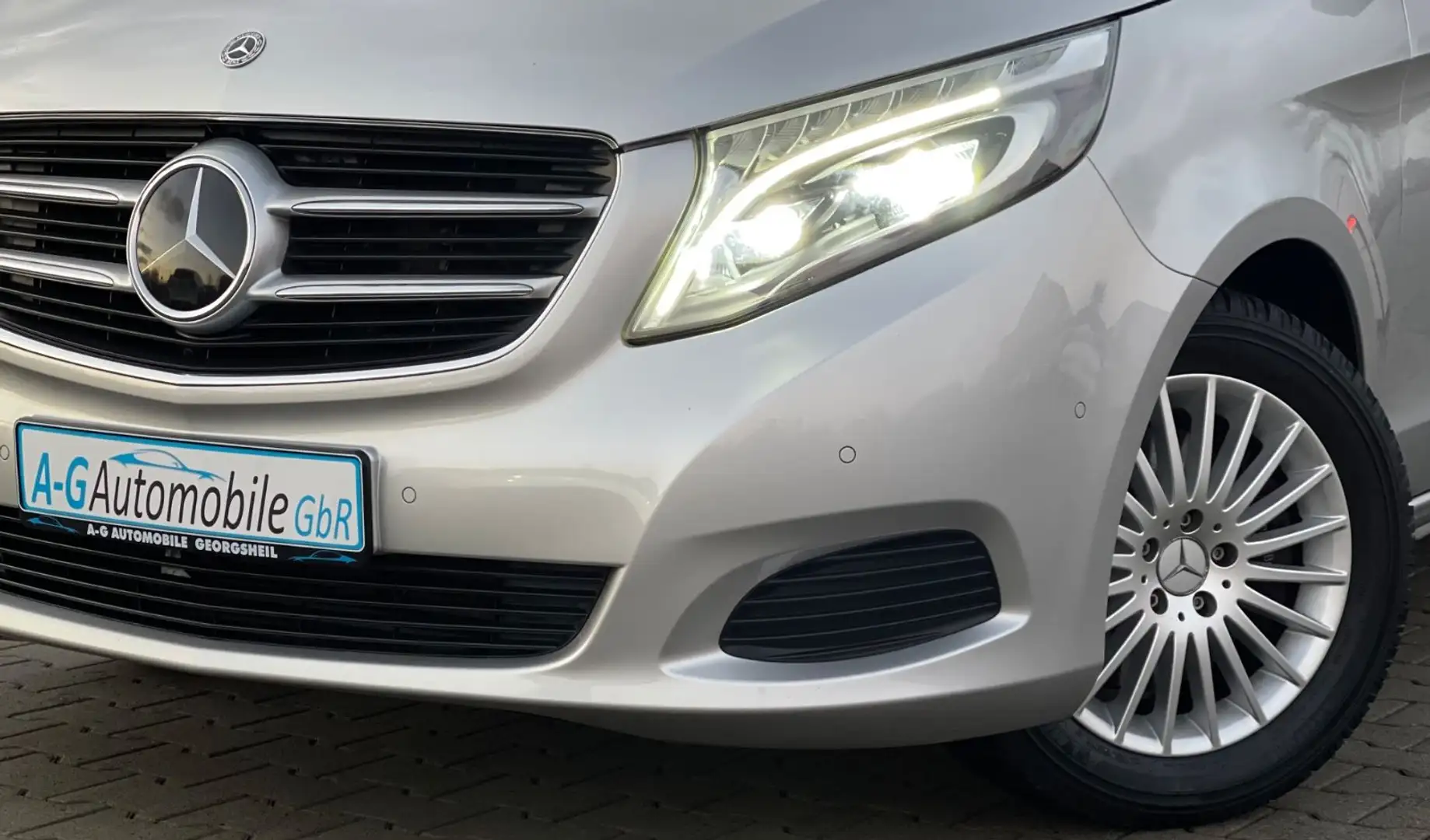 Mercedes-Benz V 220 d EDITION kompakt 7-Sitzer Sport-Paket LED - 2