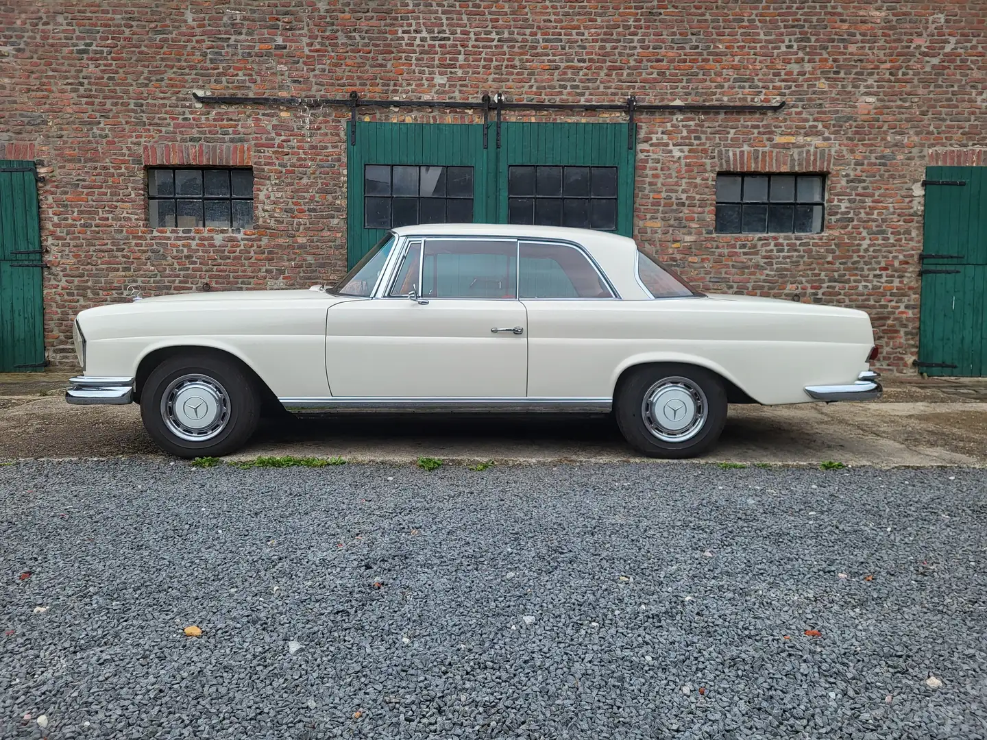 Mercedes-Benz 250 250 SE Coupé 4-Gang Automat ESSD EFH Wurzelholz Alb - 1