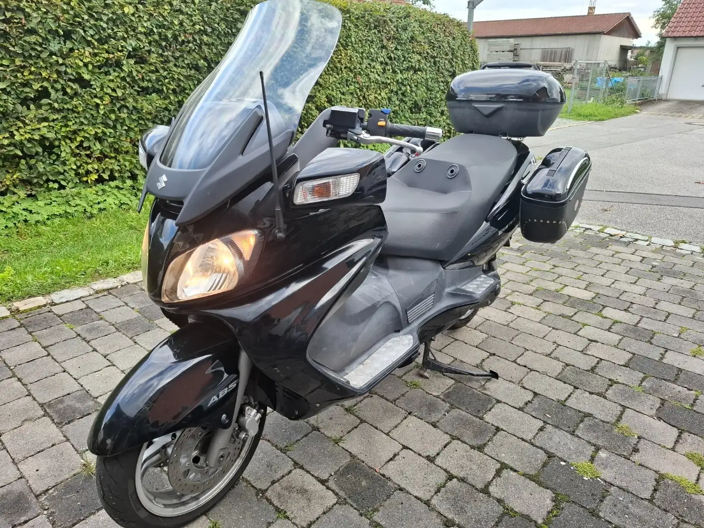 Suzuki Burgman 650 AN 650 Fekete - 1