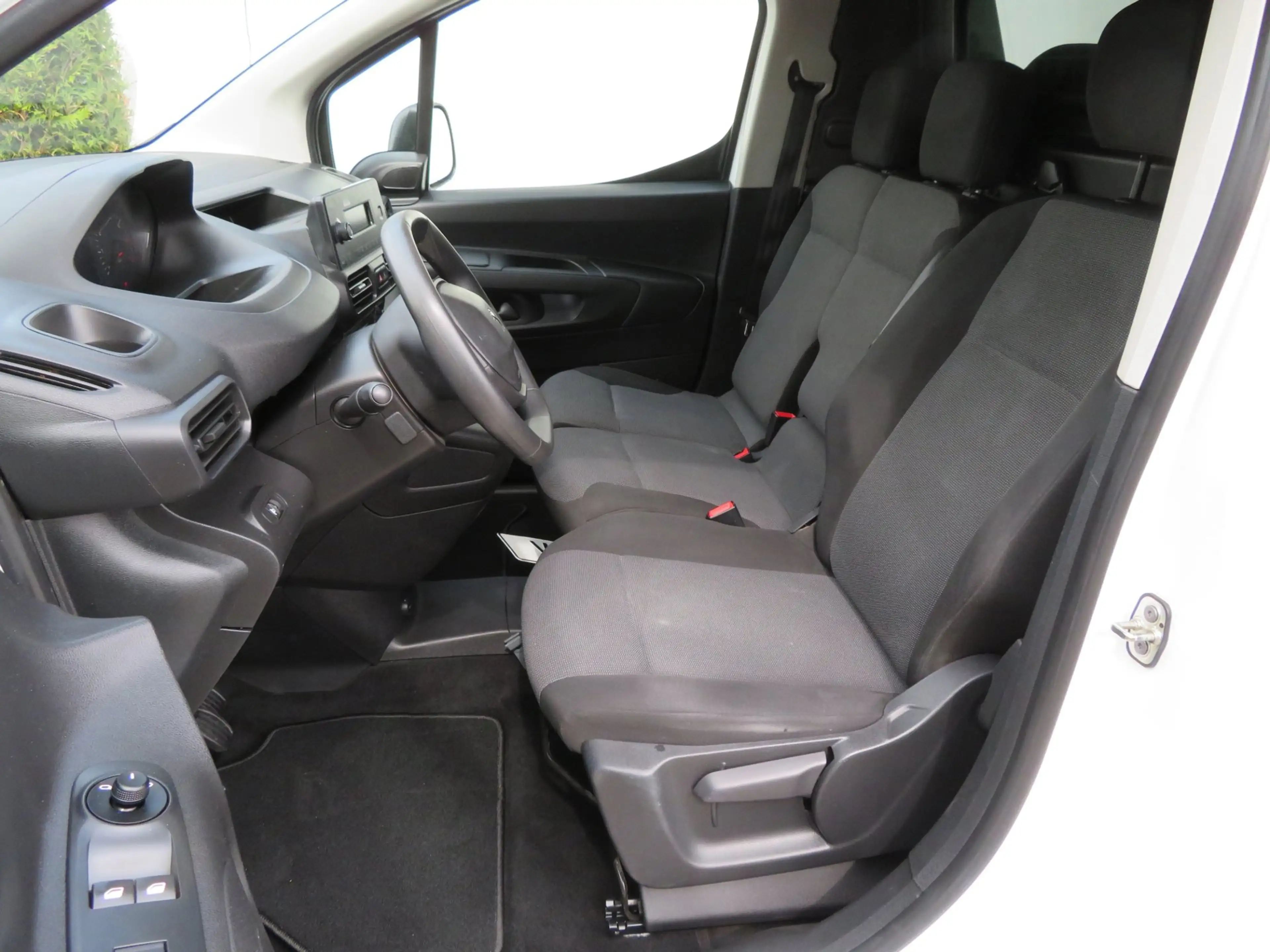 Peugeot Partner 1.5 BlueHDI Pro 3 PERSOONS-AIRCO-EURO 6-TREKHAAK-1 — photo 13
